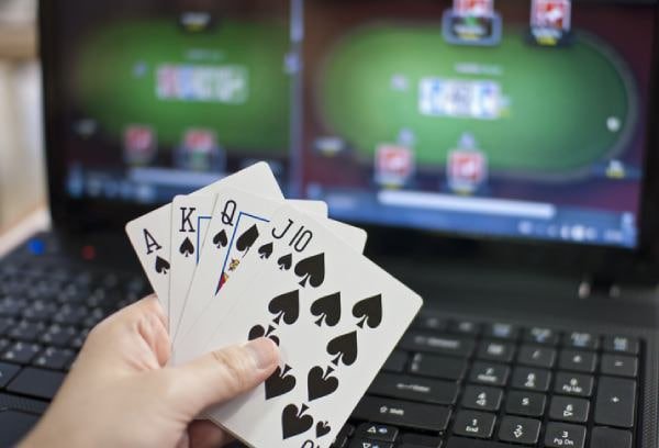 Colourful online slot game reels on the EK333 casino platform for adult players